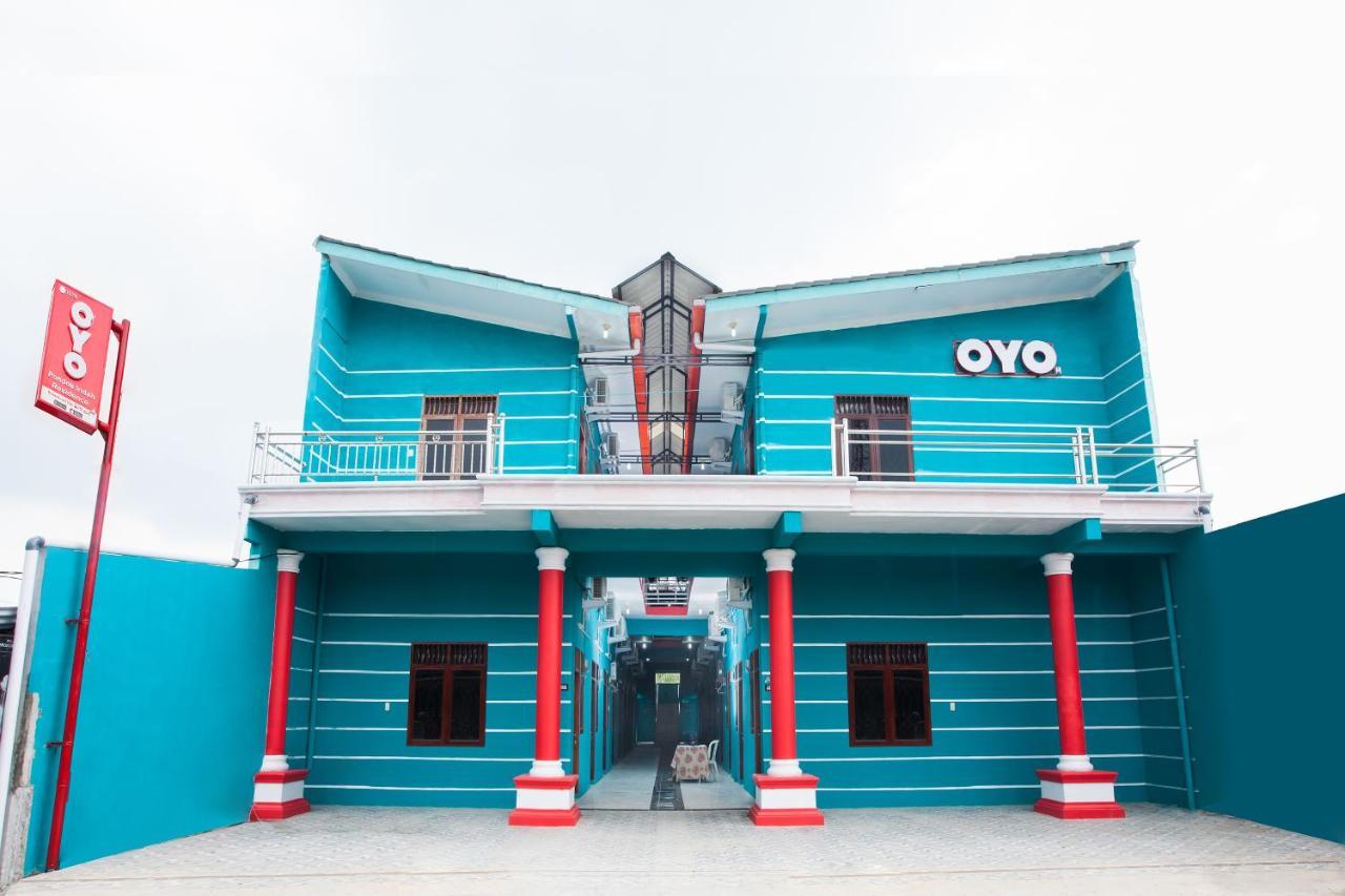 Oyo 1978 Pondok Indah Residence Medan Kültér fotó