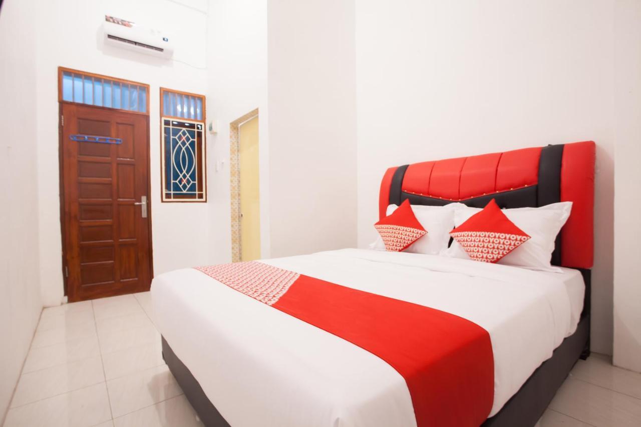 Oyo 1978 Pondok Indah Residence Medan Kültér fotó
