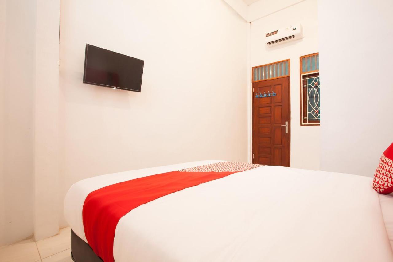 Oyo 1978 Pondok Indah Residence Medan Kültér fotó